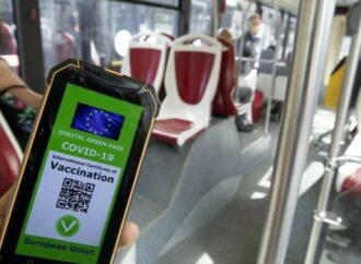 Dal 1 aprile sui mezzi pubblici senza green pass