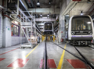 ATM in gara per la metropolitana di Parigi