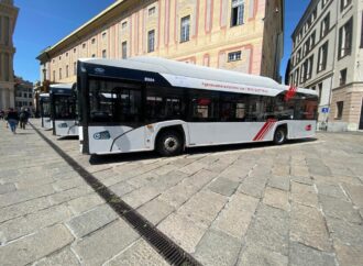 Genova: AMT, presentati i nuovi e-bus Solaris