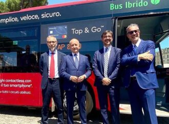 Roma: Atac, presentato il primo bus “contact less”
