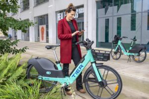 Al via l’accordo fra Splyt e TIER Mobility per integrare la mobilità sostenibile nelle super-app globali
