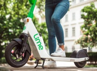 Monza: sbarcano in città i monopattini e le e-bike di Lime