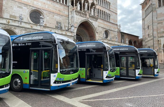 Cremona: Arriva Italia, presentati 6 nuovi mezzi elettrici