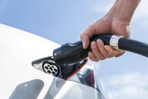 Mercato B2B Italia: auto elettriche ancora ferme al palo