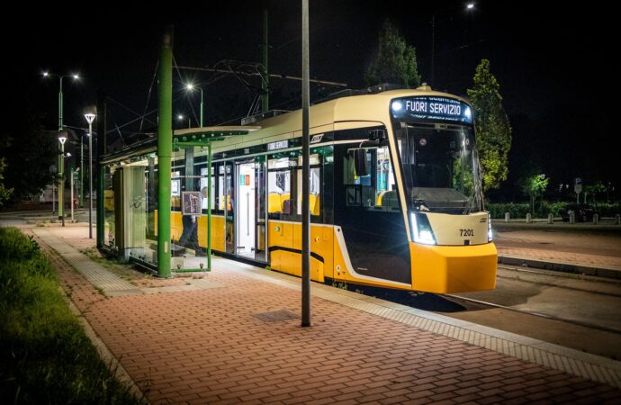 Milano: ATM, al via i test del nuovo tram bidirezionale