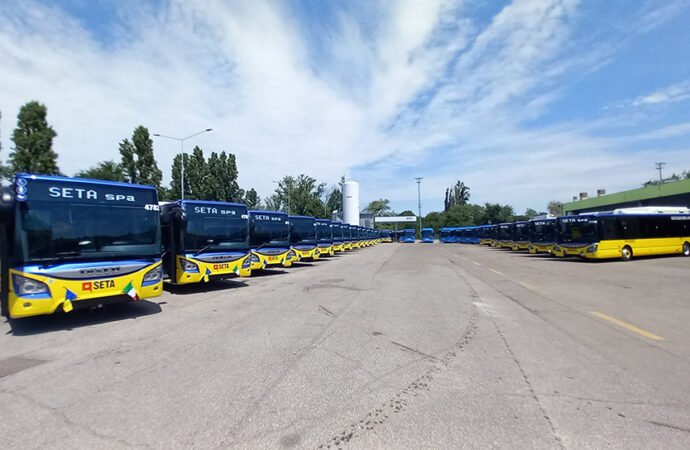 Modena: Seta, presentati 31 nuovi bus ibridi metano/elettrico