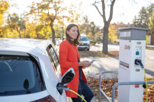 eMobility aziendale: DKV Mobility collabora con EVN in Austria