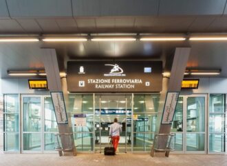 Puglia: Ferrotramviaria presenta i nuovi elettrotreni per l’aeroporto