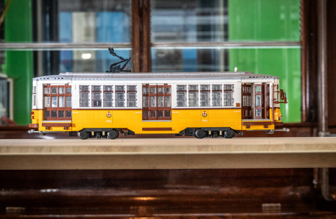 Il tram di Atm alla Lego house come simbolo dell’Italia nel mondo
