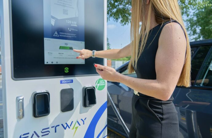 Novara: due nuove stazioni di ricarica ultra-fast targate FastWay