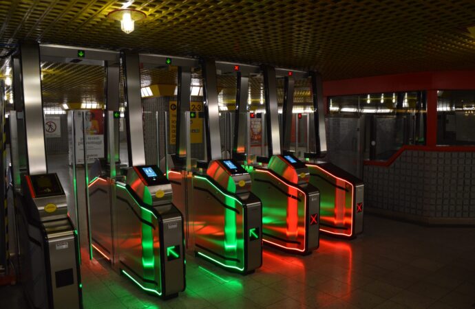 Milano: ATM, inaugurati i nuovi tornelli anti salto