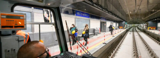 Napoli: siglato il contratto tra Comune e Hitachi per 22 nuovi treni