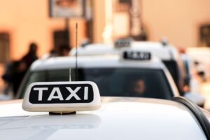 Roma: Taxi, on line il bando per 1000 licenze