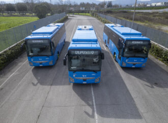 Autolinee Toscane: presentati 16 nuovi bus a metano