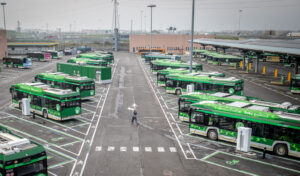Autobus elettrici: in Europa più di 4 nuove immatricolazioni su 10 sono full electric