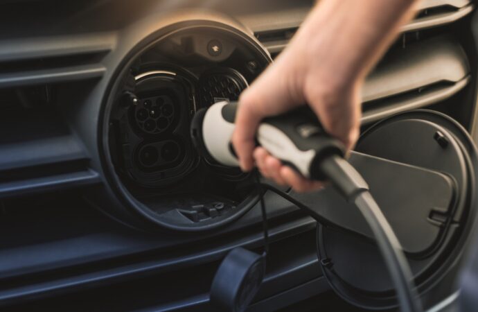 DKV Mobility espande la rete di ricarica EV nel Regno Unito