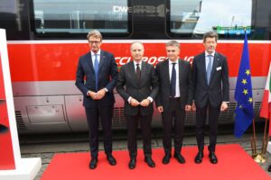 Presentato il nuovo Frecciarossa 1000
