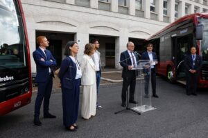 Roma: Tpl periferia, presentati i nuovi bus elettrici