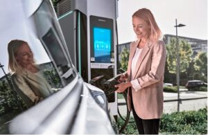 Colonnine di ricarica: siglato l’accordo tra DKV e Siemens