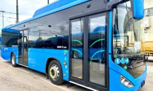 Andria:  debutto dei nuovi autobus suburbani a metano