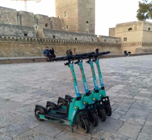 Bari: i monopattini Tier diventano Dott