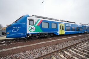 Lombardia: presentato il primo treno italiano alimentato a idrogeno