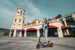 Milano: NAVEE rivoluziona la micromobilità con il lancio di ST3 Pro e GT3 Max