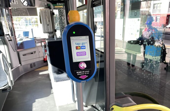 Bolzano: sui mezzi pubblici arriva Tap&Go