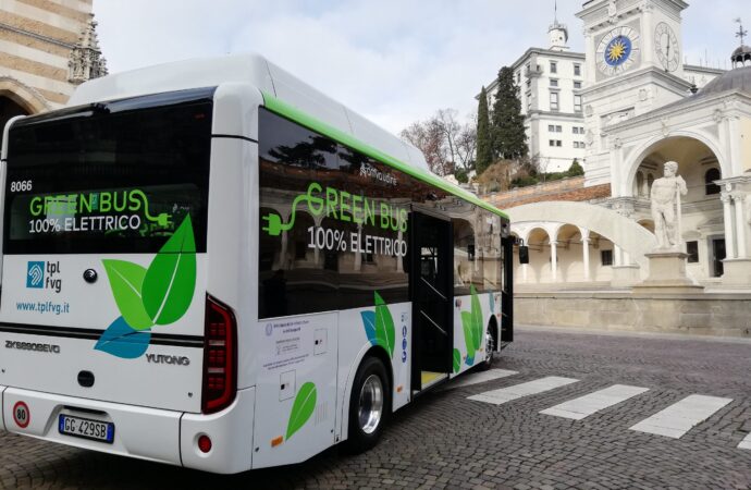 Udine: Arriva, presentati due nuovi e-bus