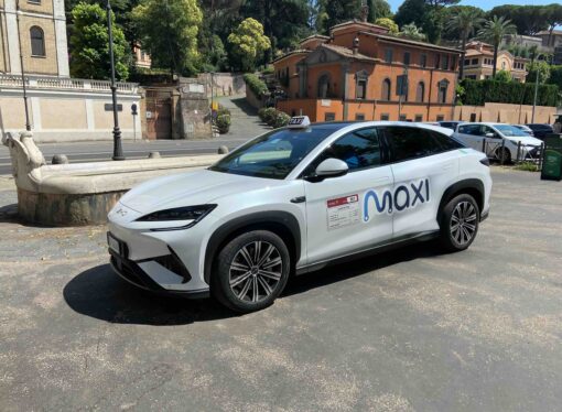 BYD e MAXI insieme per la mobilità elettrica professionale