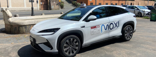 Maxi Mobility raccoglie 1,2 Milioni di Euro per accelerare la transizione elettrica di taxi e flotte urbane.