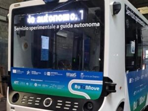 Torino: bus senza autista, al via i test