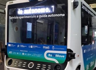 Torino: bus senza autista, al via i test