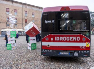 Ferrara: Tper, da ieri in servizio i primi bus a idrogeno