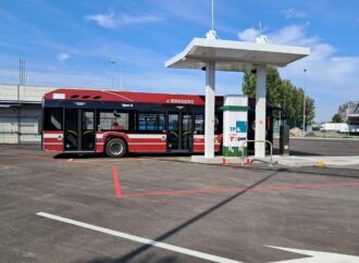 Ferrara: realizzato l’impianto di rifornimento. I bus a idrogeno saranno presto in servizio