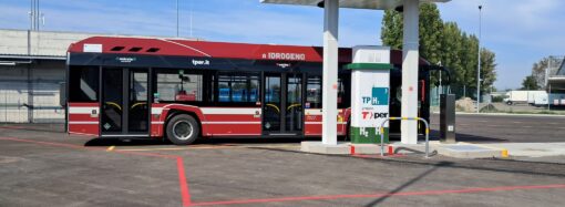 Ferrara: realizzato l’impianto di rifornimento. I bus a idrogeno saranno presto in servizio