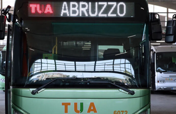 Abruzzo: via libera agli abbonamenti flessibili e ai pagamenti contactless
