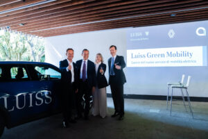 Car sharing elettrico: prende il via il progetto di Luiss, Acea e Renault