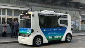 Torino: la navetta a guida autonoma AuToMove apre le prenotazioni ai cittadini