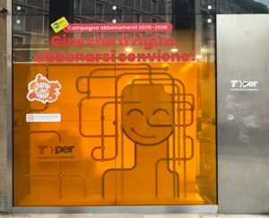 Orange The World: Tper si veste d’arancione