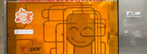 Orange The World: Tper si veste d’arancione