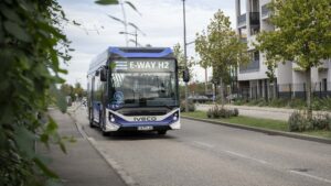 Imola: Tper, arrivati i 3 midbus elettrici Iveco E-Way