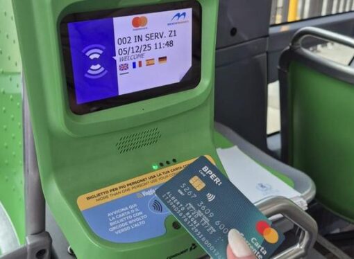 Brescia: al via il pagamento unico contactless per viaggiare sui mezzi urbani ed extraurbani