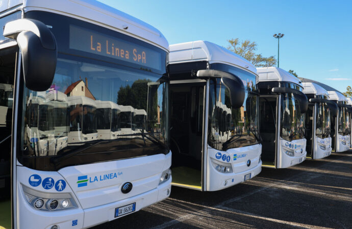 Belluno: bambino costretto a scendere dal bus, bufera su Dolomitibus