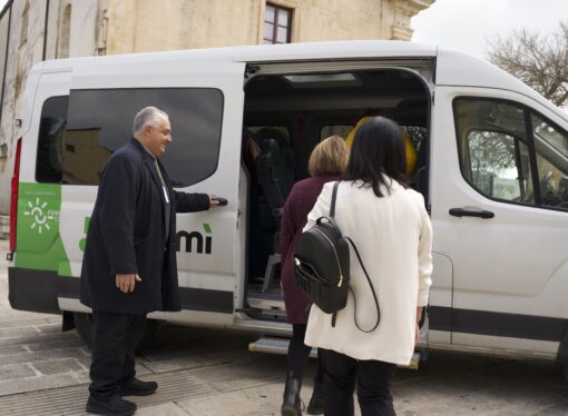 Trasporto a chiamata: da Ragusa un modello per le aree interne.