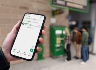 Milano: il biglietto di Trenord sbarca su “WhatsApp”