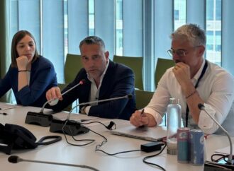 Lombardia: Treni regionali, l’assessore Lucente incontra i comitati dei pendolari