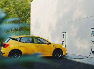 DKV Mobility estende le soluzioni di ricarica domestica e aziendale in Italia e in Svizzera