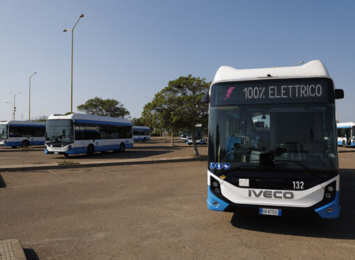 Cagliari: Ctm, entrati in servizio i 47 nuovi bus elettrici Iveco E-Way